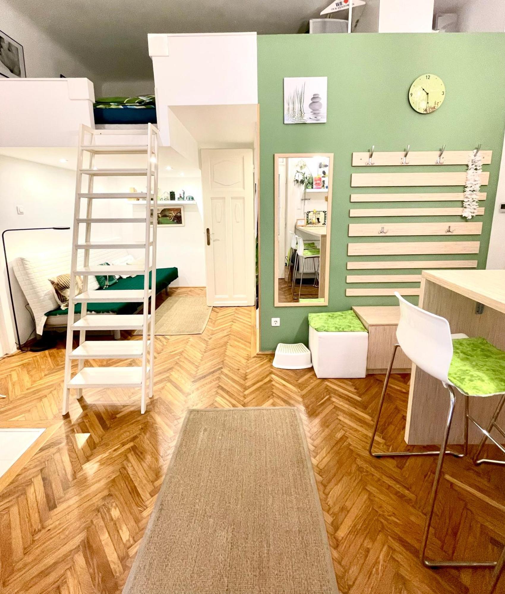Green Pearl Apartment At St Stephen' S Basilica Budapest Exterior photo