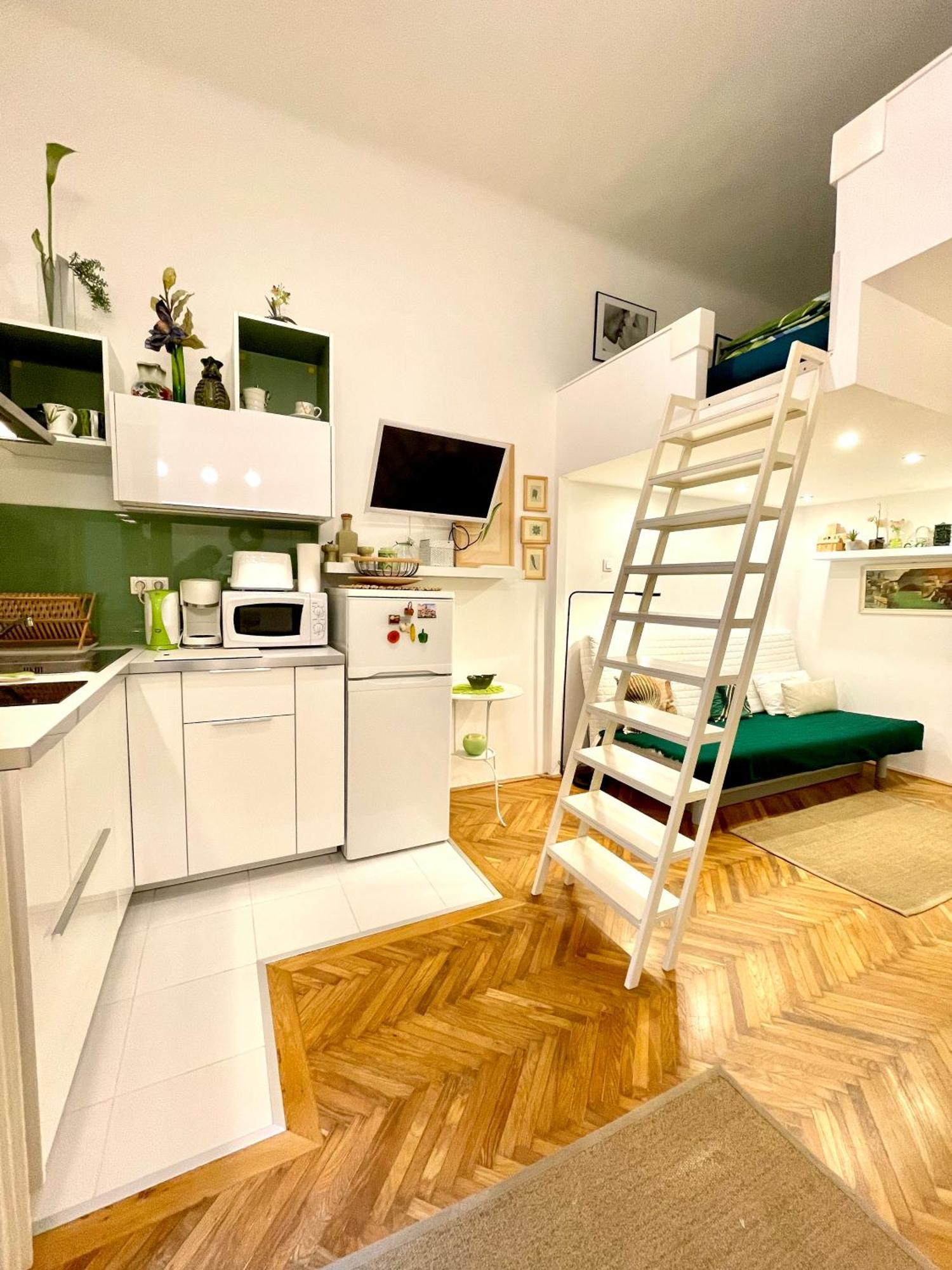 Green Pearl Apartment At St Stephen' S Basilica Budapest Exterior photo