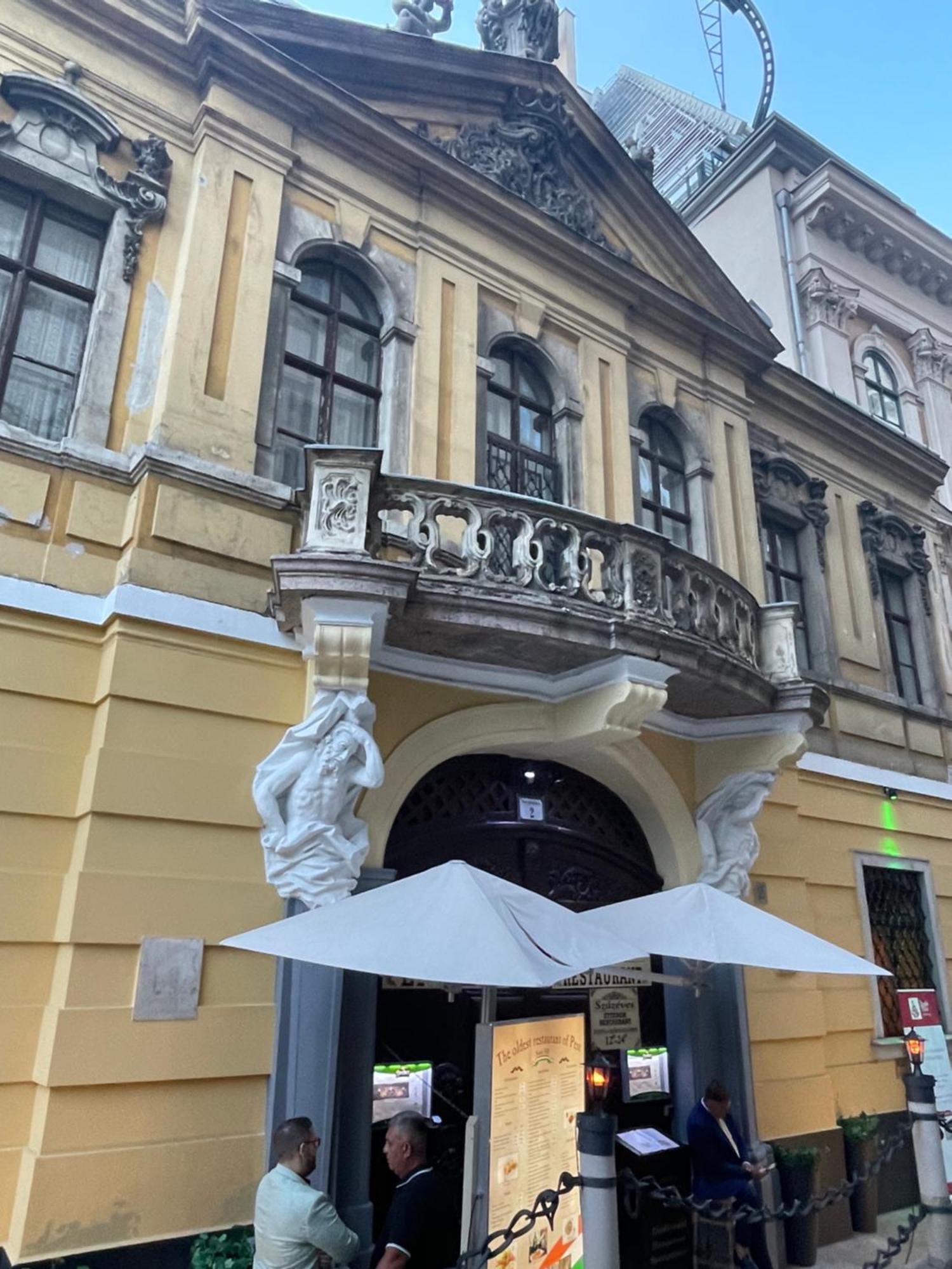 Green Pearl Apartment At St Stephen' S Basilica Budapest Exterior photo