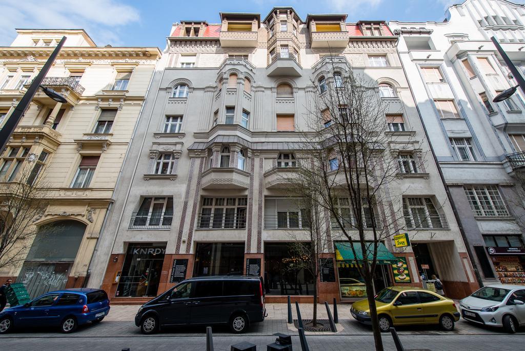 Green Pearl Apartment At St Stephen' S Basilica Budapest Exterior photo